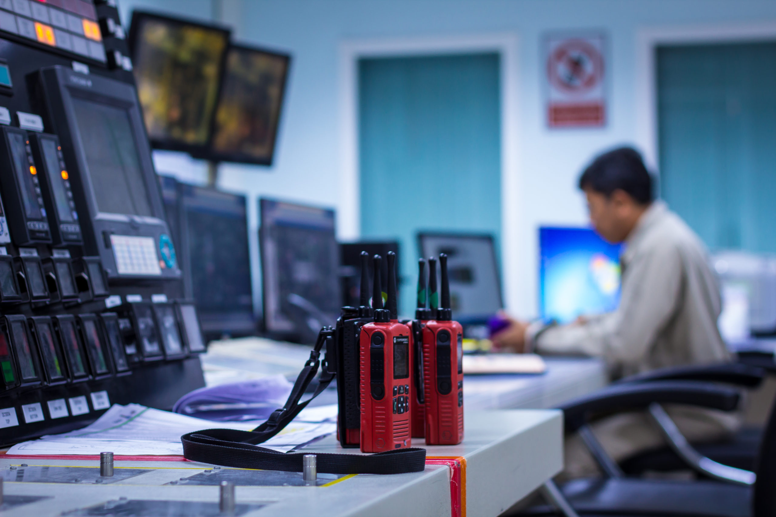 emergency communication tools in an eoc